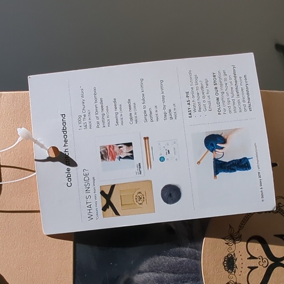 Stitch & Story Chunky Cable Headband Knitting Kit Merino - Picture 3 of 7